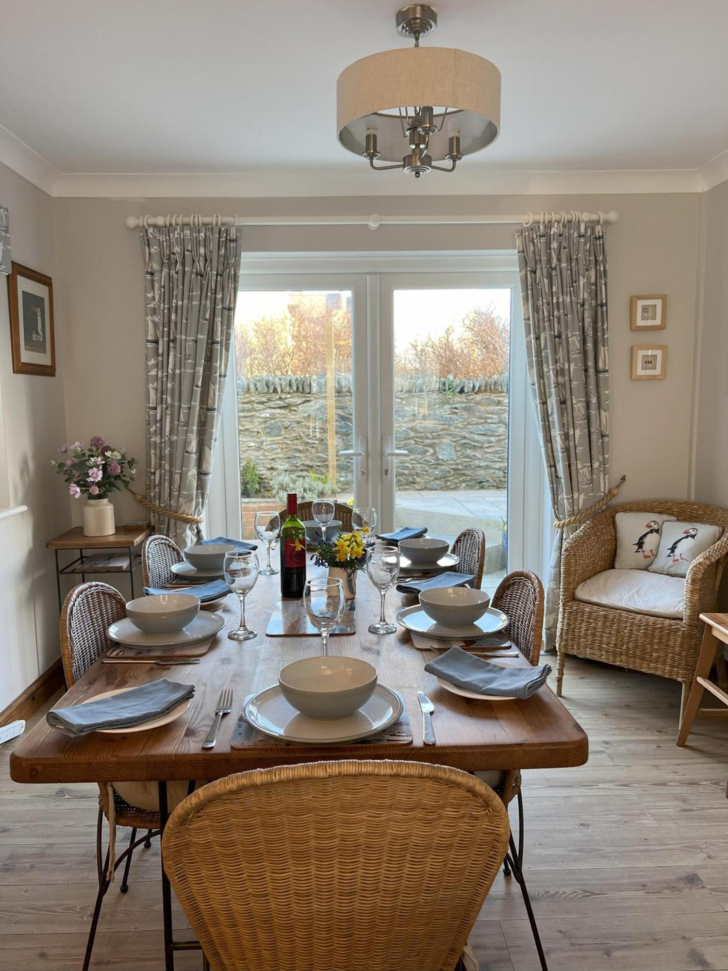 Coastal Retreat 150M From Beach Perfect For Families And Dogs Трирддур Экстерьер фото